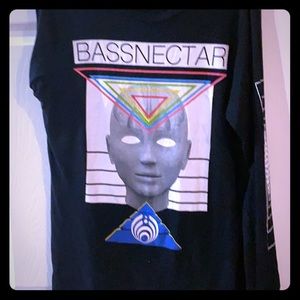 2016 bass center tee